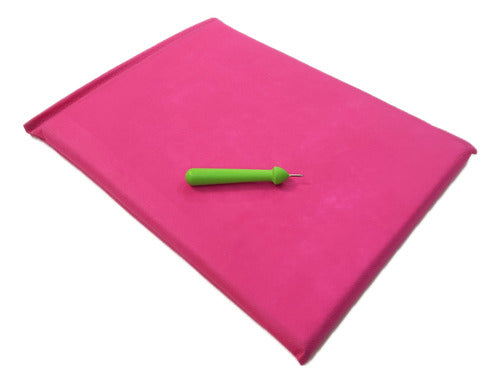 Tabla Para Punzar 25x33 Cm + Punzón Escolar Rosado