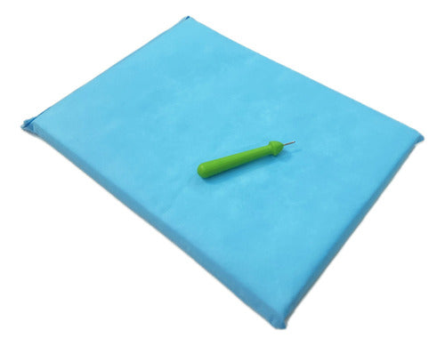 Tabla Para Punzar 25x33 Cm + Punzón Escolar Celeste